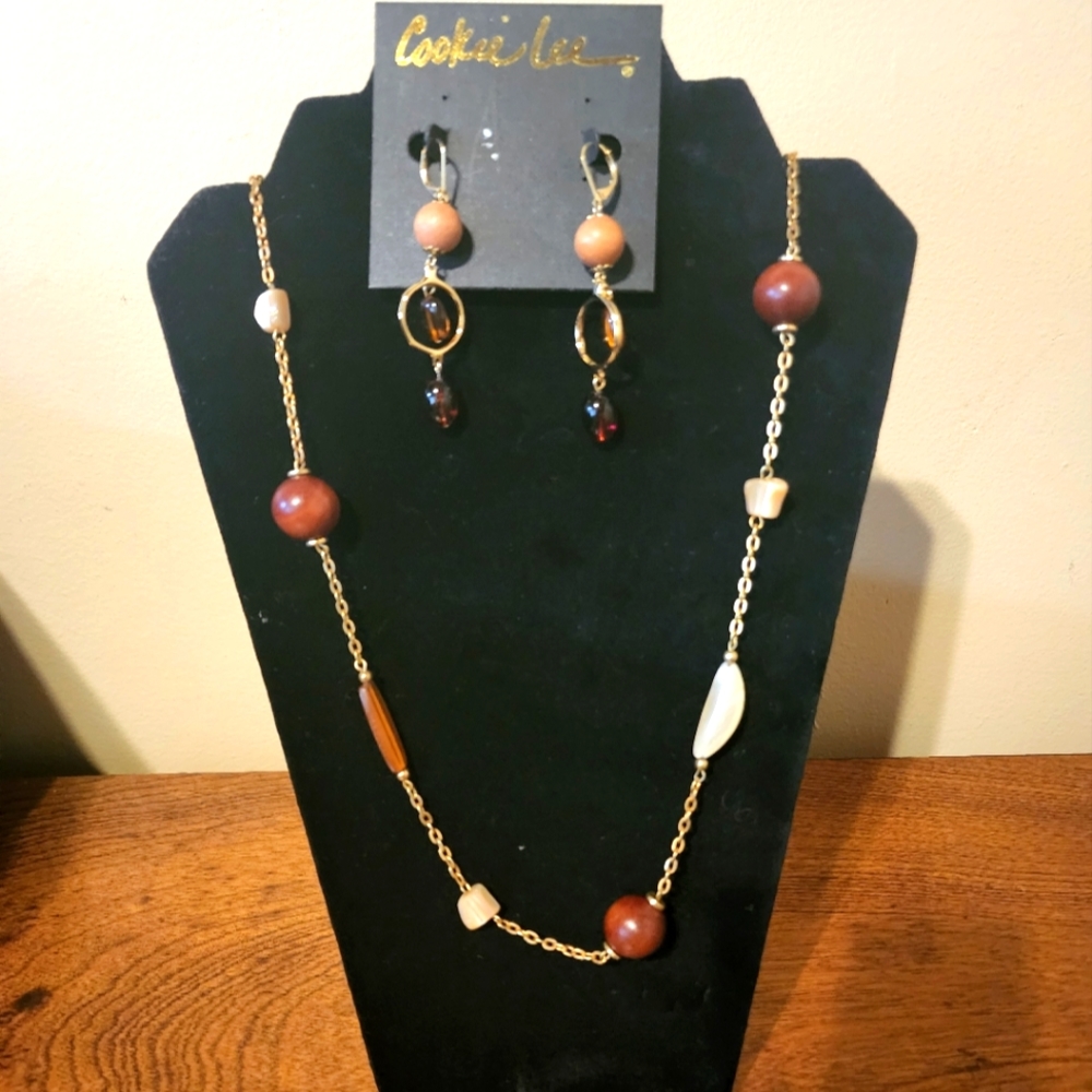 Cookie Lee Mother of Pearl Jewelry Set